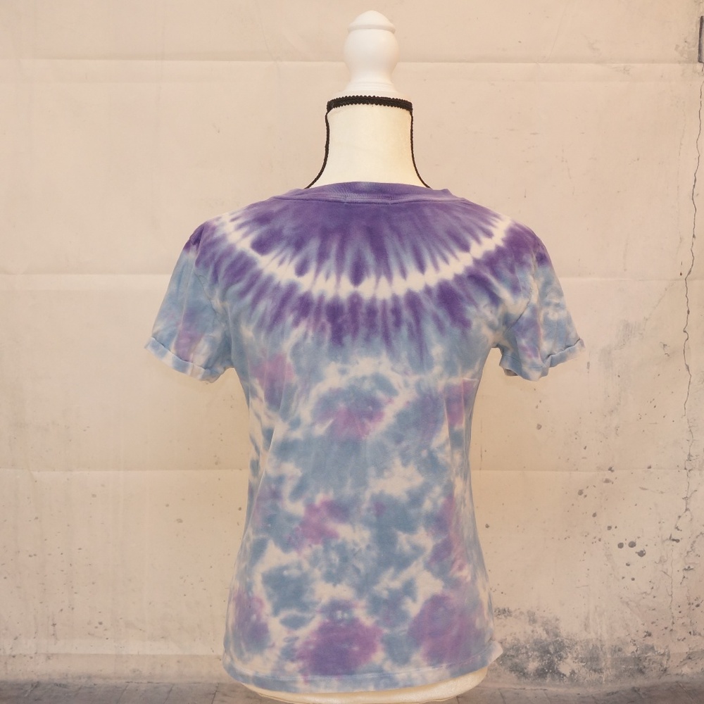 FOREVER 21 PURPLE TIE DYE MALBU SHORT SLEEVE SHIRT - Picture 2 of 3